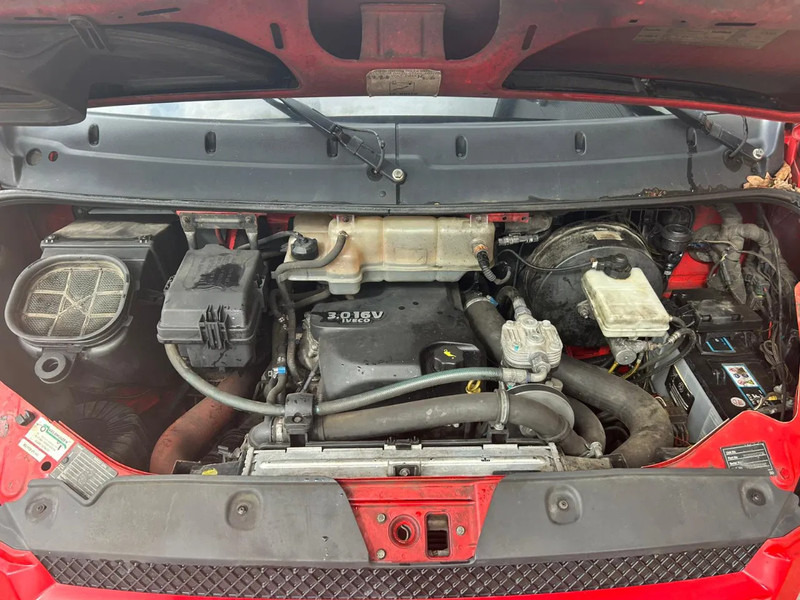 Tractor unit Iveco Daily 40 C18: picture 8