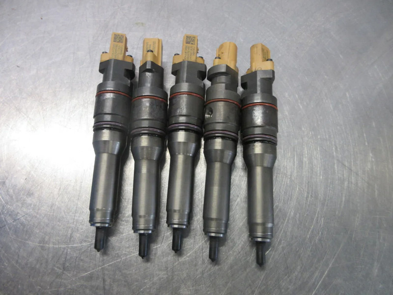 DAF 2047600 INJECTORS DAF XF CF 480 EURO 6 MODEL 2021 - Fuel filter for Truck: picture 5 DAF 2047600 INJECTORS DAF XF CF 480 EURO 6 MODEL 2021 - Fuel filter for Truck: picture 5