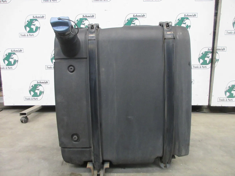DAF 2303398 // 1928706 AD BLUE TANK 90 LITER DAF XF CF EURO 6 MODEL 2020 - Fuel tank for Truck: picture 5 DAF 2303398 // 1928706 AD BLUE TANK 90 LITER DAF XF CF EURO 6 MODEL 2020 - Fuel tank for Truck: picture 5