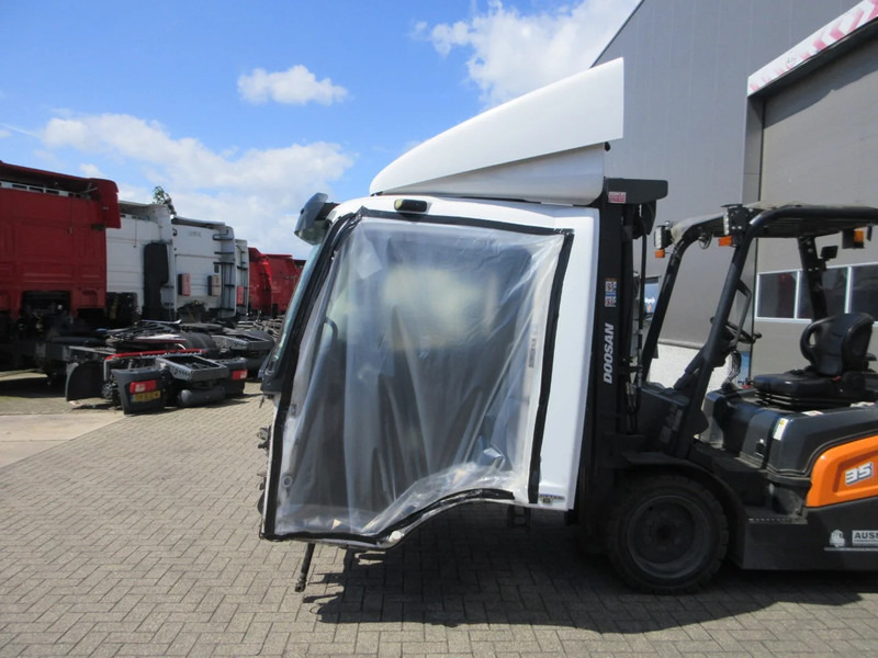 Cab and interior for Truck Mercedes-Benz CABINE MERCEDES 818 EURO 6 VOOR ONDERDELEN: picture 7