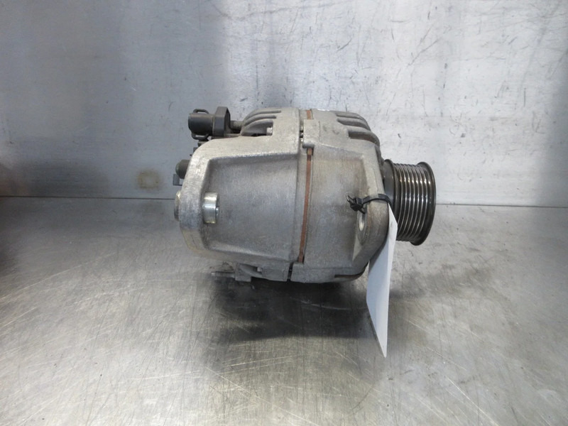 Renault 7421304674 // 7485013209 // 7485019209 DYNAMO RENAULT T 520 EURO 6 - Alternator for Truck: picture 2 Renault 7421304674 // 7485013209 // 7485019209 DYNAMO RENAULT T 520 EURO 6 - Alternator for Truck: picture 2