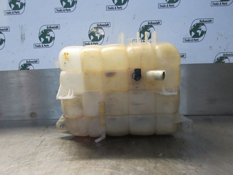 Renault T-SERIE 7422430044 EXPANSIEVAT EURO 6 - Expansion tank for Truck: picture 2 Renault T-SERIE 7422430044 EXPANSIEVAT EURO 6 - Expansion tank for Truck: picture 2
