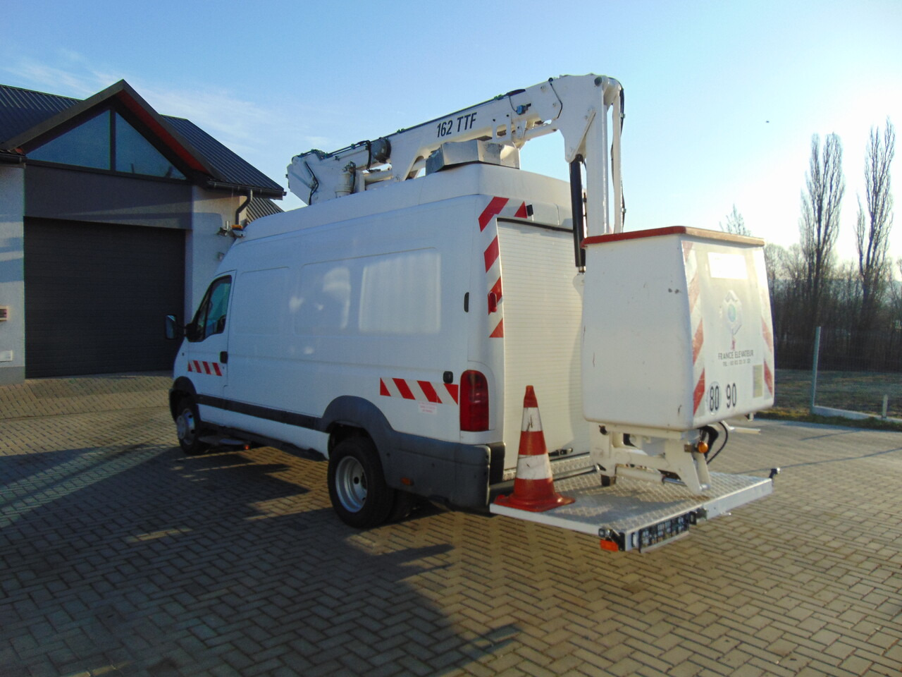 RENAULT Mascott 2,8dCi 110 L2H3 France Elevateur 152TTF 162TTF - Aerial platform: picture 3 RENAULT Mascott 2,8dCi 110 L2H3 France Elevateur 152TTF 162TTF - Aerial platform: picture 3