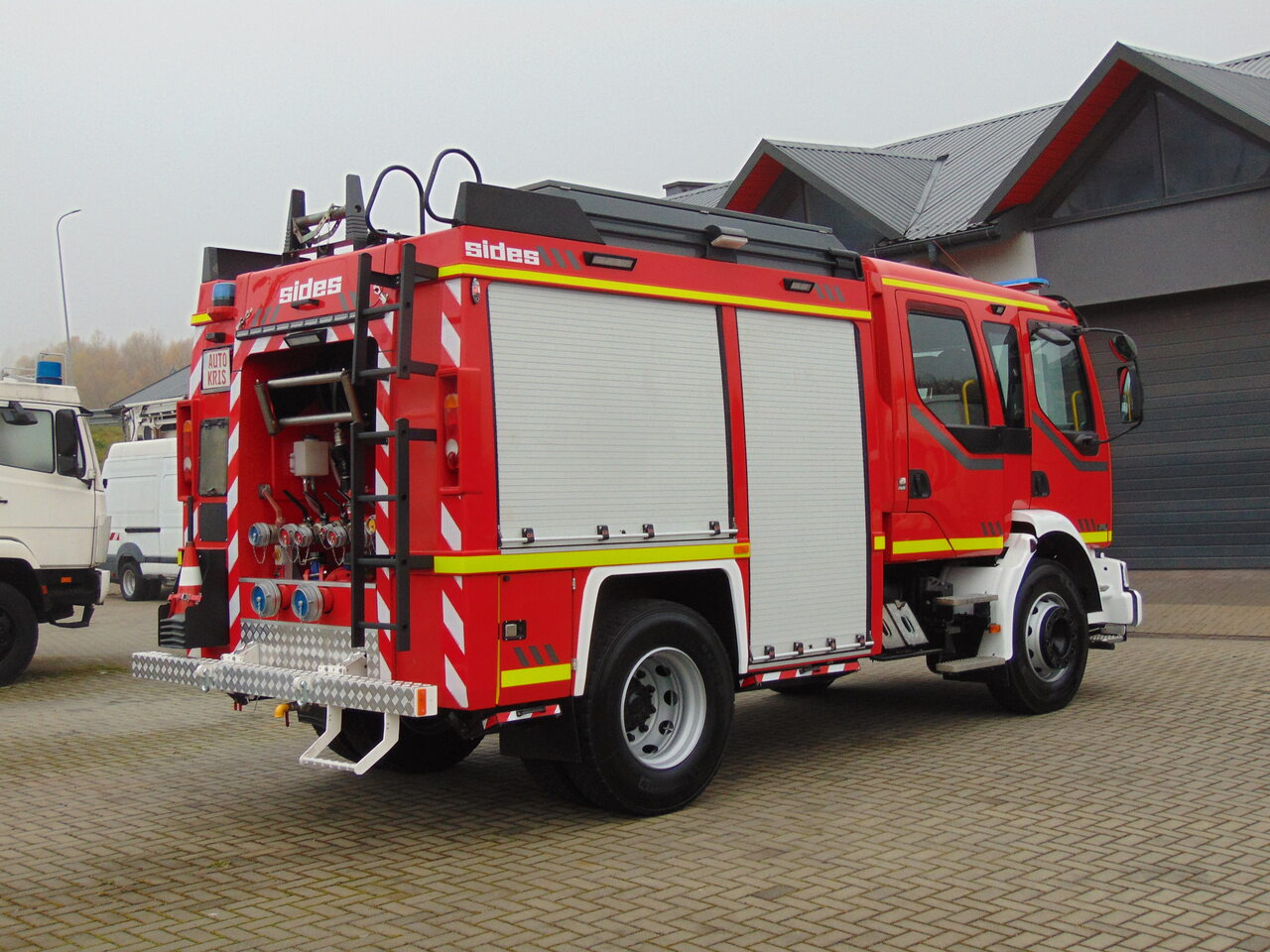 RENAULT Midlum 270dCi SIDES - Fire truck: picture 4 RENAULT Midlum 270dCi SIDES - Fire truck: picture 4