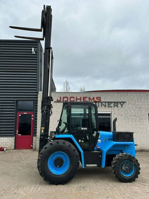 Rough terrain forklift JCB 930-4 T4: picture 6