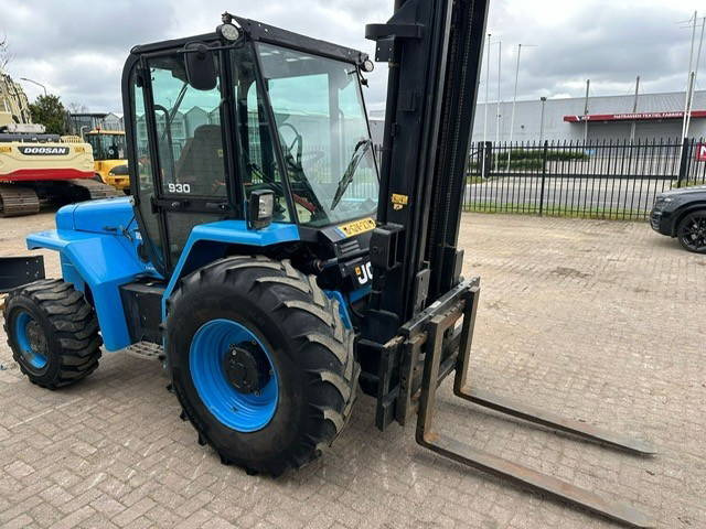 Rough terrain forklift JCB 930-4 T4: picture 10