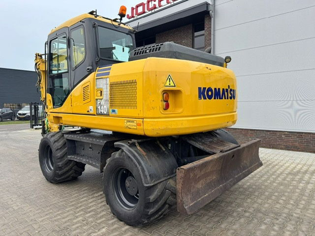 Komatsu PW140-7 Rototilt - Wheel excavator: picture 2 Komatsu PW140-7 Rototilt - Wheel excavator: picture 2