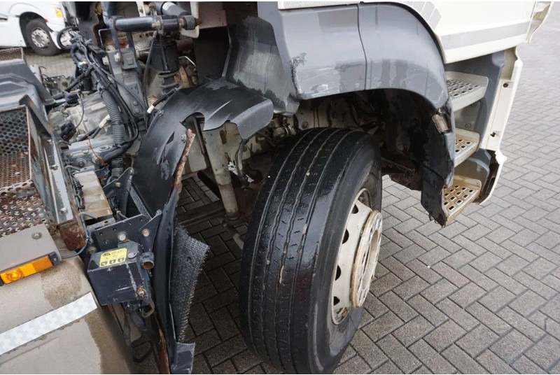Leasing of DAF CF410 / ENGINE RUNNING / DEB / ACC / LWDS / HOOK 18TON / LIFT AXLE / ONLY:375782 KM / AIRCO / AUTOMATIC / EURO-6 / 2016 DAF CF410 / ENGINE RUNNING / DEB / ACC / LWDS / HOOK 18TON / LIFT AXLE / ONLY:375782 KM / AIRCO / AUTOMATIC / EURO-6 / 2016: picture 9