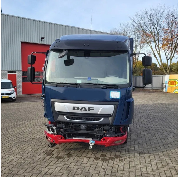 DAF LF210 / ENGINE RUNNING / ONLY:120371 KM / PLATFORM:1000 KG / LWDS / AIRCO / AUTOMATIC / EURO-6 / 2022 - Box truck: picture 2 DAF LF210 / ENGINE RUNNING / ONLY:120371 KM / PLATFORM:1000 KG / LWDS / AIRCO / AUTOMATIC / EURO-6 / 2022 - Box truck: picture 2