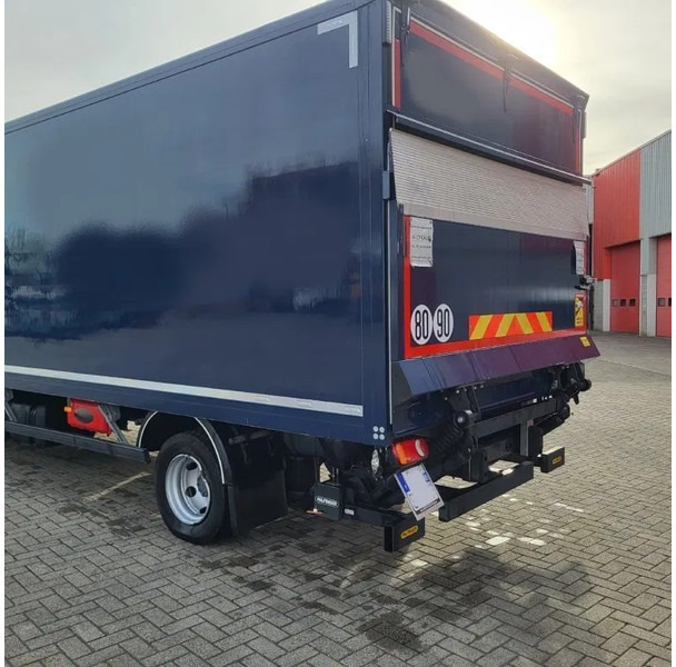DAF LF210 / ENGINE RUNNING / ONLY:120371 KM / PLATFORM:1000 KG / LWDS / AIRCO / AUTOMATIC / EURO-6 / 2022 - Box truck: picture 4 DAF LF210 / ENGINE RUNNING / ONLY:120371 KM / PLATFORM:1000 KG / LWDS / AIRCO / AUTOMATIC / EURO-6 / 2022 - Box truck: picture 4