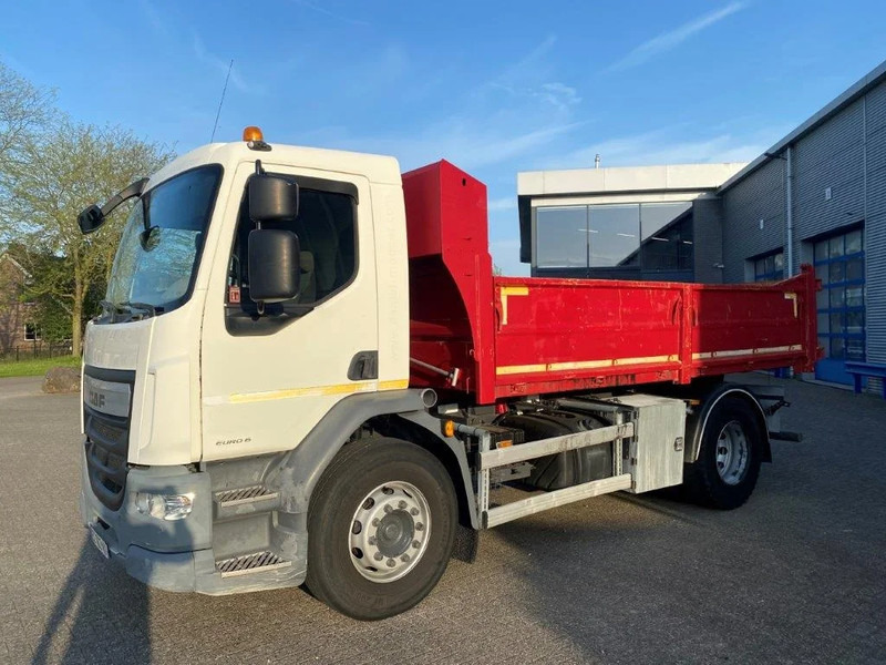 DAF LF310 / MAREL TIPPER / TUV:09-08-2024 / ONLY:145335 KM / MANUAL / EURO-6 / 2016 - Tipper: picture 1 DAF LF310 / MAREL TIPPER / TUV:09-08-2024 / ONLY:145335 KM / MANUAL / EURO-6 / 2016 - Tipper: picture 1