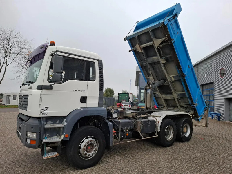 MAN TGA 26.310 / 6X4 / 2XBIG AXLE / 2SIDE TIPPER / ONLY:545423 KM / TUV:06-05-2026 / FULL-STEEL / AIRCO / MANUAL / EURO-4 / 2005 - Tipper: picture 1 MAN TGA 26.310 / 6X4 / 2XBIG AXLE / 2SIDE TIPPER / ONLY:545423 KM / TUV:06-05-2026 / FULL-STEEL / AIRCO / MANUAL / EURO-4 / 2005 - Tipper: picture 1