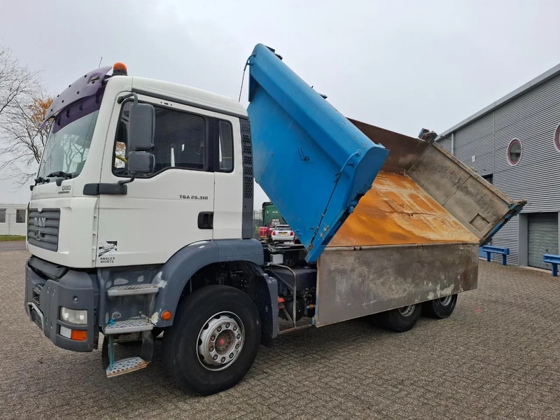 MAN TGA26.310 / 6X4 / 2XBIG AXLE / 2SIDE TIPPER / ONLY:545423 KM / TUV:06-05-2026 / FULL-STEEL / AIRCO / MANUAL / EURO-4 / 2005 - Tipper: picture 2 MAN TGA26.310 / 6X4 / 2XBIG AXLE / 2SIDE TIPPER / ONLY:545423 KM / TUV:06-05-2026 / FULL-STEEL / AIRCO / MANUAL / EURO-4 / 2005 - Tipper: picture 2