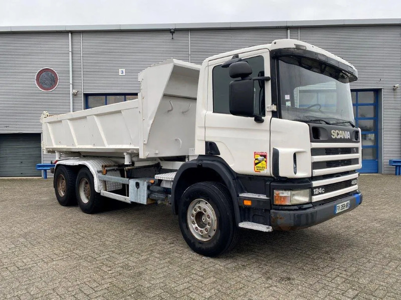Scania 124-400 / 6X4 / RETARDER / BIG AXLE / FULL STEEL / 2SIDE TIPPER / OLD TACHO / AIRCO / MANUAL / EURO-2 / 2000 - Tipper: picture 5 Scania 124-400 / 6X4 / RETARDER / BIG AXLE / FULL STEEL / 2SIDE TIPPER / OLD TACHO / AIRCO / MANUAL / EURO-2 / 2000 - Tipper: picture 5