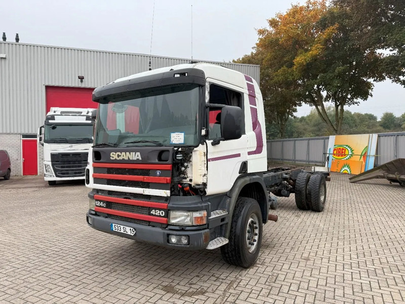 Scania 124-420 / ENGINE RUNNING / RETARDER / BIG AXLE / FULL-STEEL / ONLY: 540918 KM / OLD TACHO / AIRCO / MANUAL / EURO-3 / 2002 - Cab chassis truck: picture 1 Scania 124-420 / ENGINE RUNNING / RETARDER / BIG AXLE / FULL-STEEL / ONLY: 540918 KM / OLD TACHO / AIRCO / MANUAL / EURO-3 / 2002 - Cab chassis truck: picture 1