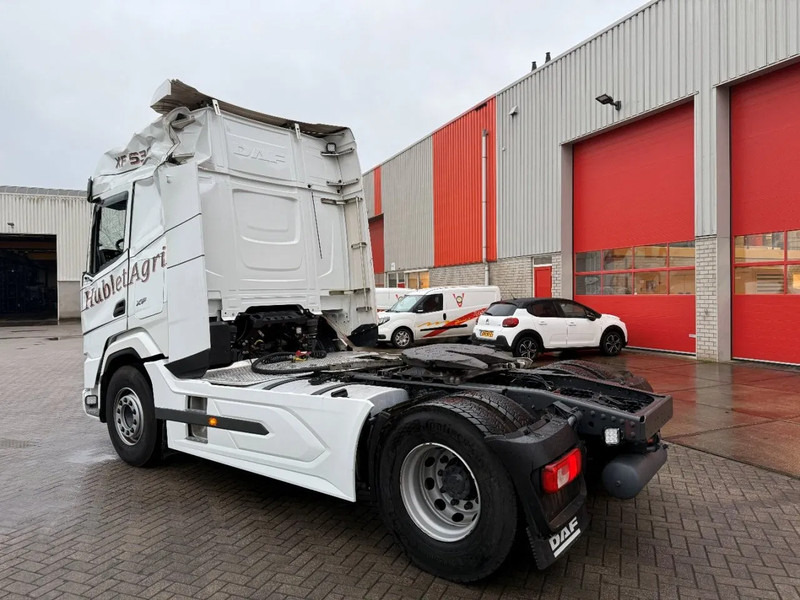 DAF XF530 G2 / ENGINE RUNNING / INTARDER / HYDRAULICS / ONLY:100866 KM / AUTOMATIC / EURO-6 / 2024 - Tractor unit: picture 3 DAF XF530 G2 / ENGINE RUNNING / INTARDER / HYDRAULICS / ONLY:100866 KM / AUTOMATIC / EURO-6 / 2024 - Tractor unit: picture 3