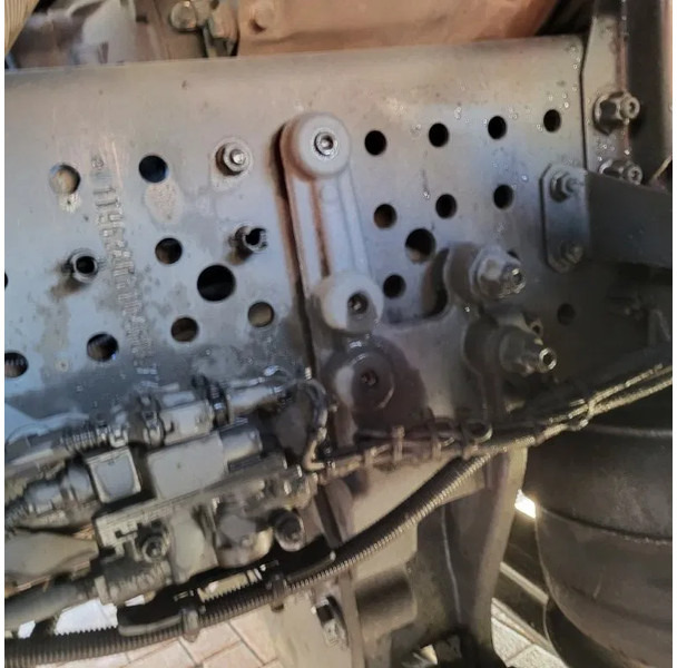 Tractor unit Mercedes-Benz ACTROS 1863 / ENGINE RUNNING / RETARDER / PARK-COOL /HYDRAULICS / ONLY: 268593KM / GIGA-SPACE / MIRRORCAM / AUTOMATIC / EURO-6 /: picture 20 Tractor unit Mercedes-Benz ACTROS 1863 / ENGINE RUNNING / RETARDER / PARK-COOL /HYDRAULICS / ONLY: 268593KM / GIGA-SPACE / MIRRORCAM / AUTOMATIC / EURO-6 /: picture 20