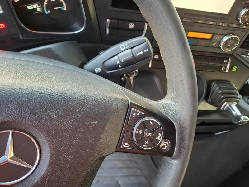 Tractor unit Mercedes-Benz Actros 1842 / NL TRUCK / MEGA / TUV:12-02-2026 / GIGASPACE / ONLY:526303 KM / SMART TACHO / AUTOMATIC / EURO-6 / 2012: picture 15 Tractor unit Mercedes-Benz Actros 1842 / NL TRUCK / MEGA / TUV:12-02-2026 / GIGASPACE / ONLY:526303 KM / SMART TACHO / AUTOMATIC / EURO-6 / 2012: picture 15