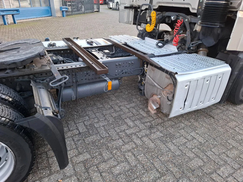 Tractor unit Mercedes-Benz Actros 1842 / NL TRUCK / MEGA / TUV:12-02-2026 / GIGASPACE / ONLY:526303 KM / SMART TACHO / AUTOMATIC / EURO-6 / 2012: picture 10 Tractor unit Mercedes-Benz Actros 1842 / NL TRUCK / MEGA / TUV:12-02-2026 / GIGASPACE / ONLY:526303 KM / SMART TACHO / AUTOMATIC / EURO-6 / 2012: picture 10