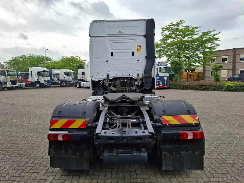Mercedes-Benz Actros 1945 / HYDRAULICS / SMART TACHO / ONLY:743899 KM / 2XBED / FRIDGE / AUTOMATIC / EURO-6 / 2018 - Tractor unit: picture 4 Mercedes-Benz Actros 1945 / HYDRAULICS / SMART TACHO / ONLY:743899 KM / 2XBED / FRIDGE / AUTOMATIC / EURO-6 / 2018 - Tractor unit: picture 4