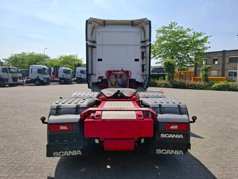 Scania R520 V8 / RETARDER / BOOGIE / FULL-AIR / ACC / LWDS / LEATHER / NAVI / XENON / FRIDGE / AUTOMATIC / EURO-6 / 2015 - Tractor unit: picture 4 Scania R520 V8 / RETARDER / BOOGIE / FULL-AIR / ACC / LWDS / LEATHER / NAVI / XENON / FRIDGE / AUTOMATIC / EURO-6 / 2015 - Tractor unit: picture 4