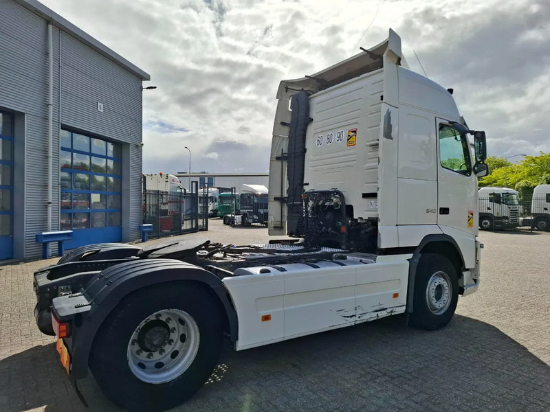 Volvo FH13-540 / HYDRAULICS / VEB+ / TUV:01-04-2026 / FRIDGE / AIRCO / SIDESKIRTS / AUTOMATIC / EURO-5 / 2012 - Tractor unit: picture 5 Volvo FH13-540 / HYDRAULICS / VEB+ / TUV:01-04-2026 / FRIDGE / AIRCO / SIDESKIRTS / AUTOMATIC / EURO-5 / 2012 - Tractor unit: picture 5