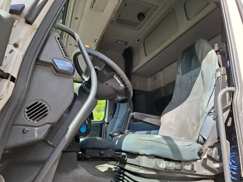Tractor unit Volvo FH13-540 / HYDRAULICS / VEB+ / TUV:01-04-2026 / FRIDGE / AIRCO / SIDESKIRTS / AUTOMATIC / EURO-5 / 2012: picture 11