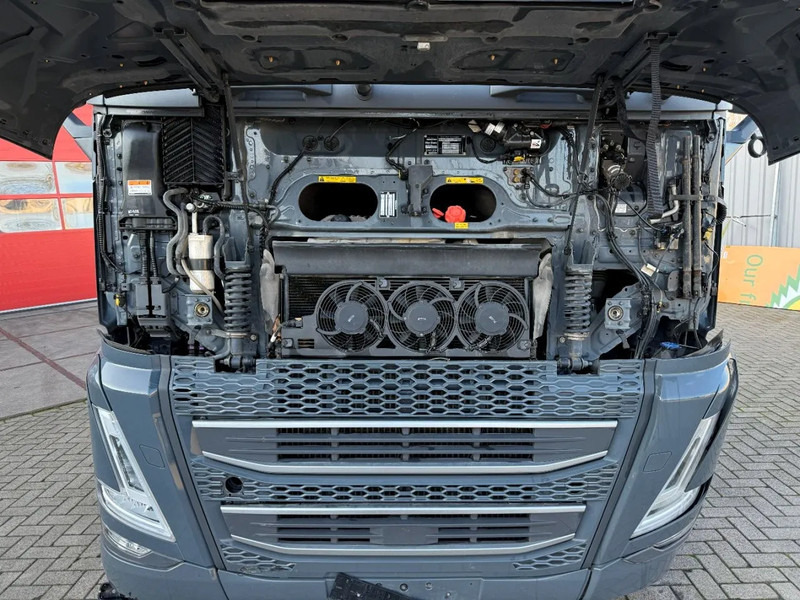 Volvo FH5-460 / VEB+ / HYDRAULICS / I-PARKCOOL / ONLY:188538 KM / FULL-AIR / ACC / LWDS / AUTOMATIC / EURO-6 / 2023 - Tractor unit: picture 5 Volvo FH5-460 / VEB+ / HYDRAULICS / I-PARKCOOL / ONLY:188538 KM / FULL-AIR / ACC / LWDS / AUTOMATIC / EURO-6 / 2023 - Tractor unit: picture 5