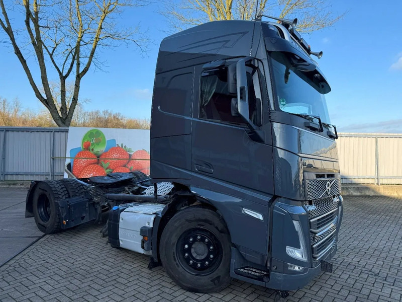 Volvo FH5-460 / VEB+ / HYDRAULICS / I-PARKCOOL / ONLY:188538 KM / FULL-AIR / ACC / LWDS / AUTOMATIC / EURO-6 / 2023 - Tractor unit: picture 2 Volvo FH5-460 / VEB+ / HYDRAULICS / I-PARKCOOL / ONLY:188538 KM / FULL-AIR / ACC / LWDS / AUTOMATIC / EURO-6 / 2023 - Tractor unit: picture 2