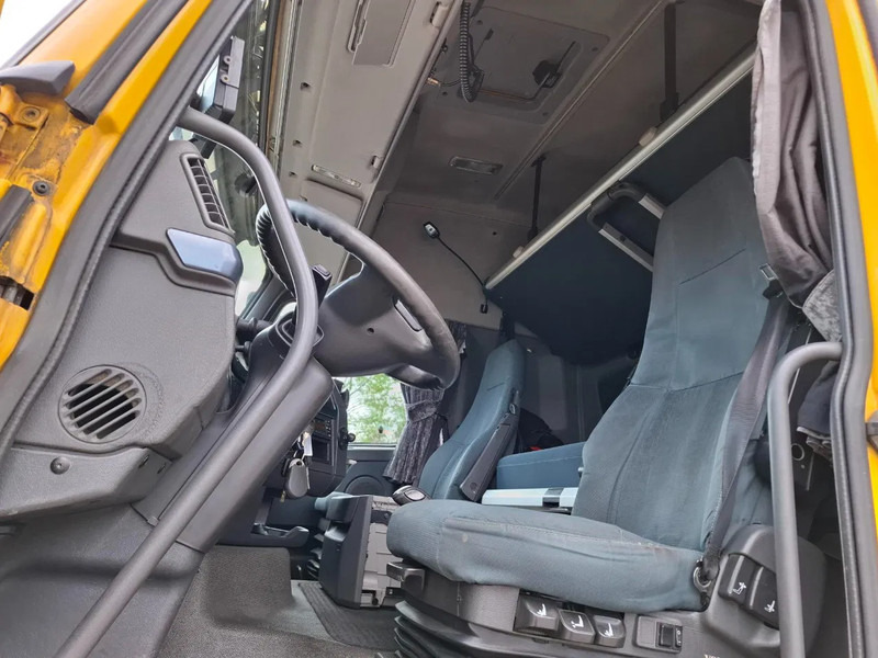 Leasing of Volvo FH13-420 / NL TRUCK / PLATFORM 2000KG / AIRCO / FRIDGE / AUTOMATIC / EURO-5 / 2010 Volvo FH13-420 / NL TRUCK / PLATFORM 2000KG / AIRCO / FRIDGE / AUTOMATIC / EURO-5 / 2010: picture 15 Leasing of Volvo FH13-420 / NL TRUCK / PLATFORM 2000KG / AIRCO / FRIDGE / AUTOMATIC / EURO-5 / 2010 Volvo FH13-420 / NL TRUCK / PLATFORM 2000KG / AIRCO / FRIDGE / AUTOMATIC / EURO-5 / 2010: picture 15