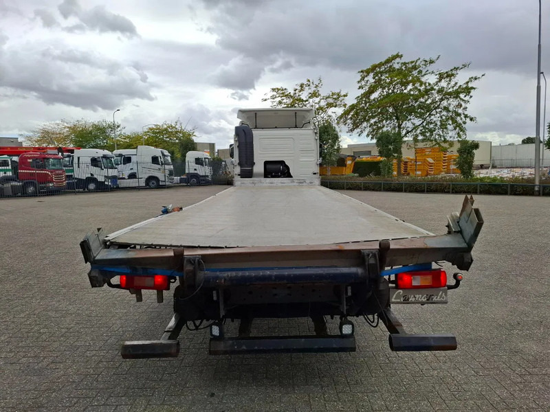 Volvo FM11-330 / ONLY:376356 KM / NAVI / FULL-AIR / LWDS / AIRCO / AUTOMATIC / EURO-6 / 2016 - Cab chassis truck: picture 4 Volvo FM11-330 / ONLY:376356 KM / NAVI / FULL-AIR / LWDS / AIRCO / AUTOMATIC / EURO-6 / 2016 - Cab chassis truck: picture 4