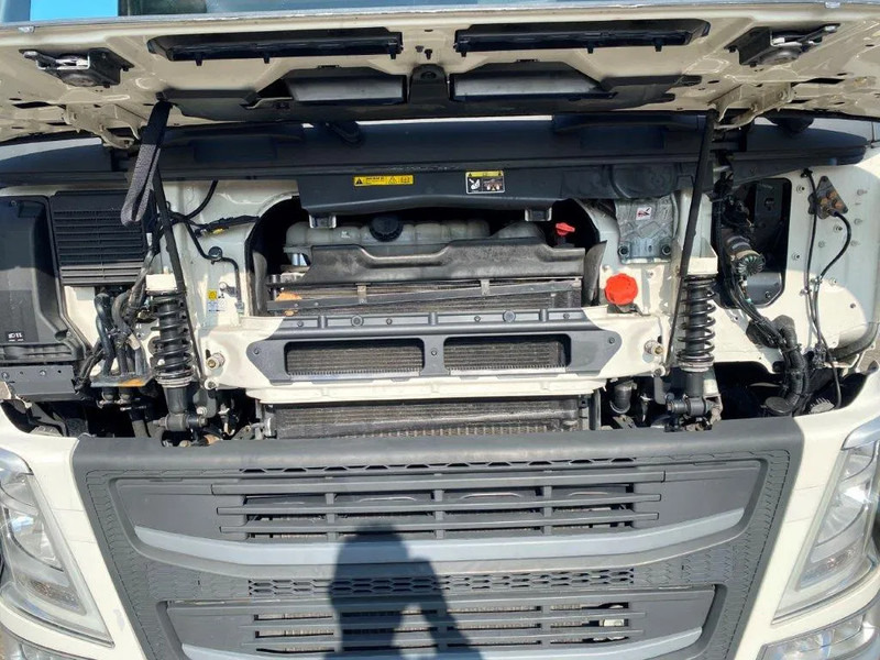 Refrigerator truck Volvo FM4-420 / COMPLETE COOL+FREEZE COMBI / CHEREAU / THROUGH-LOADING SYSTEM / 2XPLATFORM DHOLLANDIA / FREEZING LOCK / AUTOMATIC / EU: picture 13