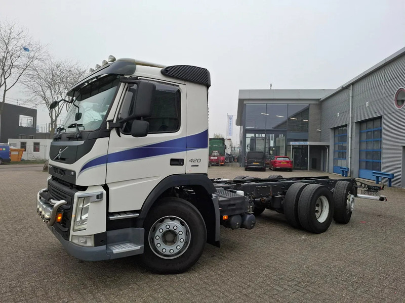 Volvo FM4-420 / VEB+ / LWDS / LIFT+LENKACHSE / ONLY:336223 KM / INLINER / AUTOMATIC / EURO-6 / 2018 - Cab chassis truck: picture 1 Volvo FM4-420 / VEB+ / LWDS / LIFT+LENKACHSE / ONLY:336223 KM / INLINER / AUTOMATIC / EURO-6 / 2018 - Cab chassis truck: picture 1