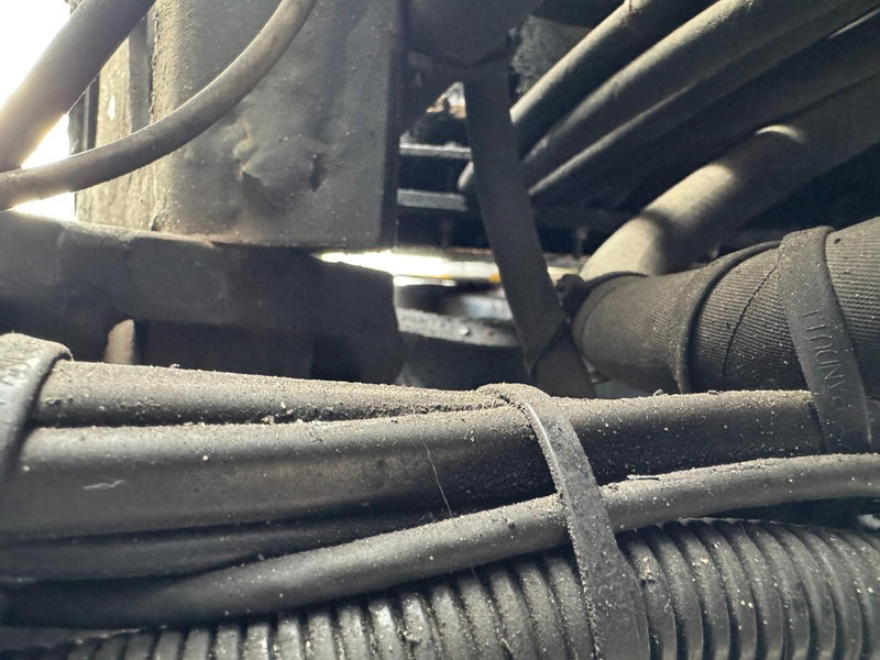 Crane truck DAF CF410 FAQ HMF 2620, Unfall - Damaged.: picture 7 Crane truck DAF CF410 FAQ HMF 2620, Unfall - Damaged.: picture 7