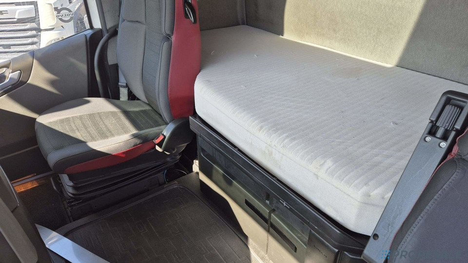 VOLVO FH 460 EURO 6 - Tractor unit: picture 5 VOLVO FH 460 EURO 6 - Tractor unit: picture 5