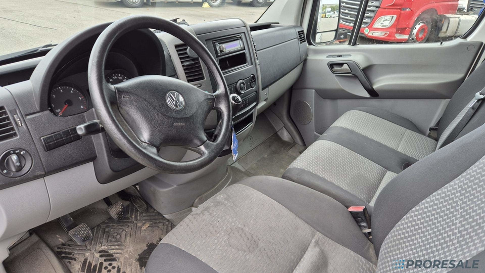 VOLKSWAGEN CRAFTER 2,0 TDi 100 kW skříňový - Box van: picture 5 VOLKSWAGEN CRAFTER 2,0 TDi 100 kW skříňový - Box van: picture 5