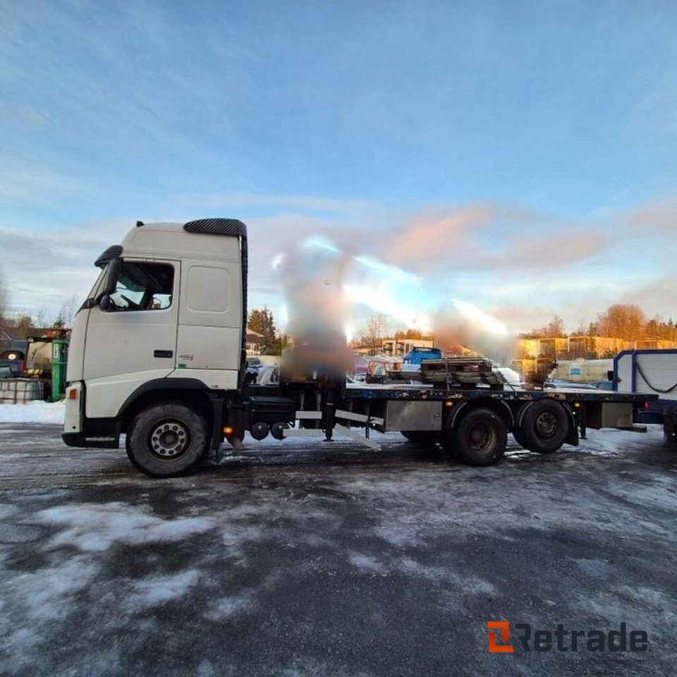 2007mod. Volvo FH 12 - Isothermal truck: picture 5 2007mod. Volvo FH 12 - Isothermal truck: picture 5