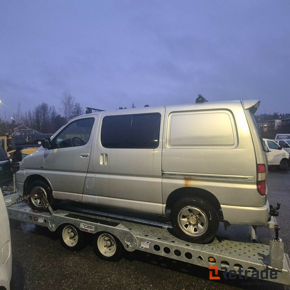 2009mod. TOYOTA HIACE 4WD D4d 4wd - Car: picture 3 2009mod. TOYOTA HIACE 4WD D4d 4wd - Car: picture 3