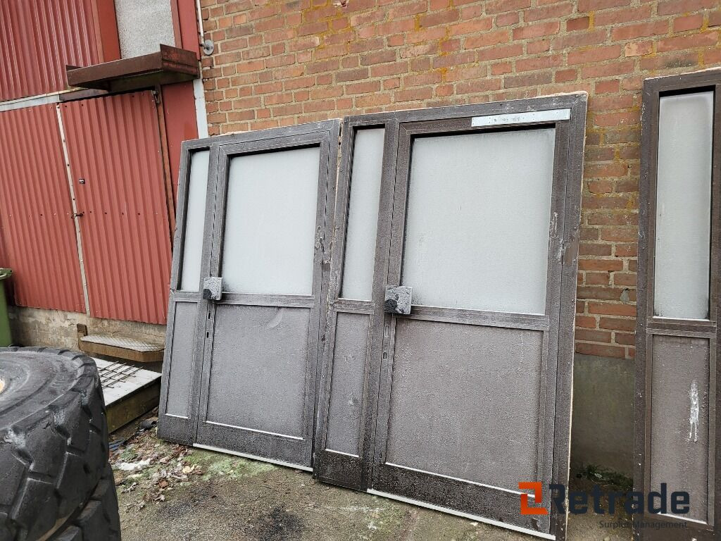 7 st dörrar i aluminum med fönsterparti - Tool/ Equipment: picture 5 7 st dörrar i aluminum med fönsterparti - Tool/ Equipment: picture 5