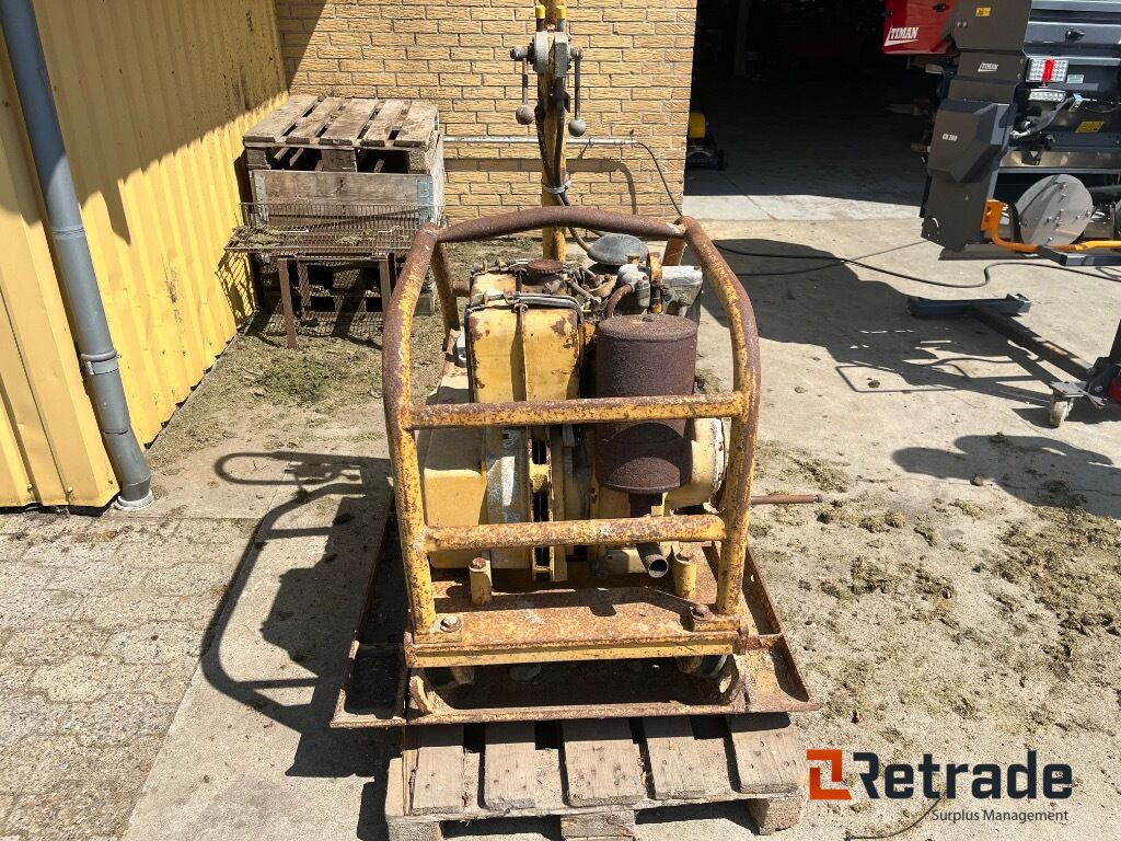 AMMANN DUOMAT pladestamper - Construction equipment: picture 4 AMMANN DUOMAT pladestamper - Construction equipment: picture 4