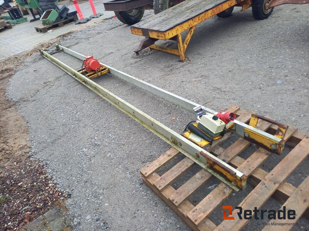 Bjælke vibrtor 4824-001 - Construction equipment: picture 2 Bjælke vibrtor 4824-001 - Construction equipment: picture 2