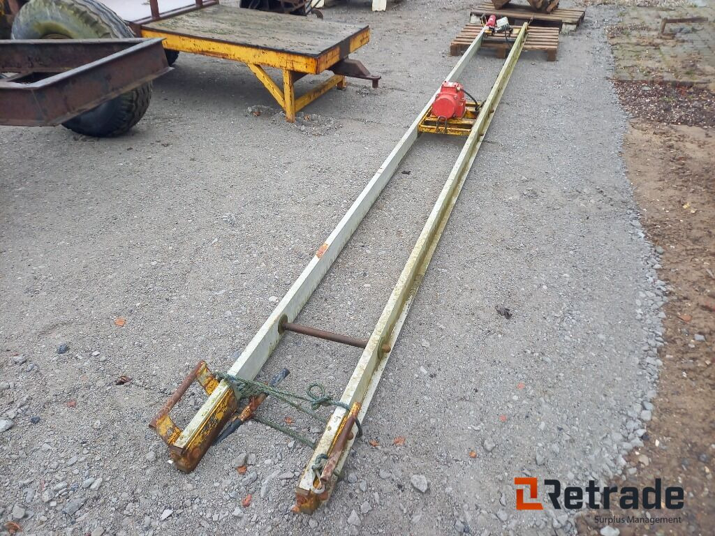 Bjælke vibrtor 4824-001 - Construction equipment: picture 3 Bjælke vibrtor 4824-001 - Construction equipment: picture 3