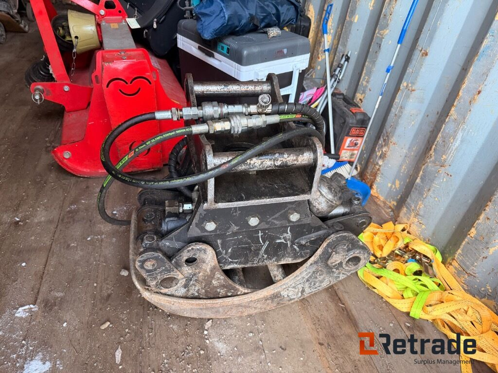 Hydraulisk klype Hymax Entreprenørgripen HHE12S30 m/ akk, - Construction equipment: picture 2 Hydraulisk klype Hymax Entreprenørgripen HHE12S30 m/ akk, - Construction equipment: picture 2