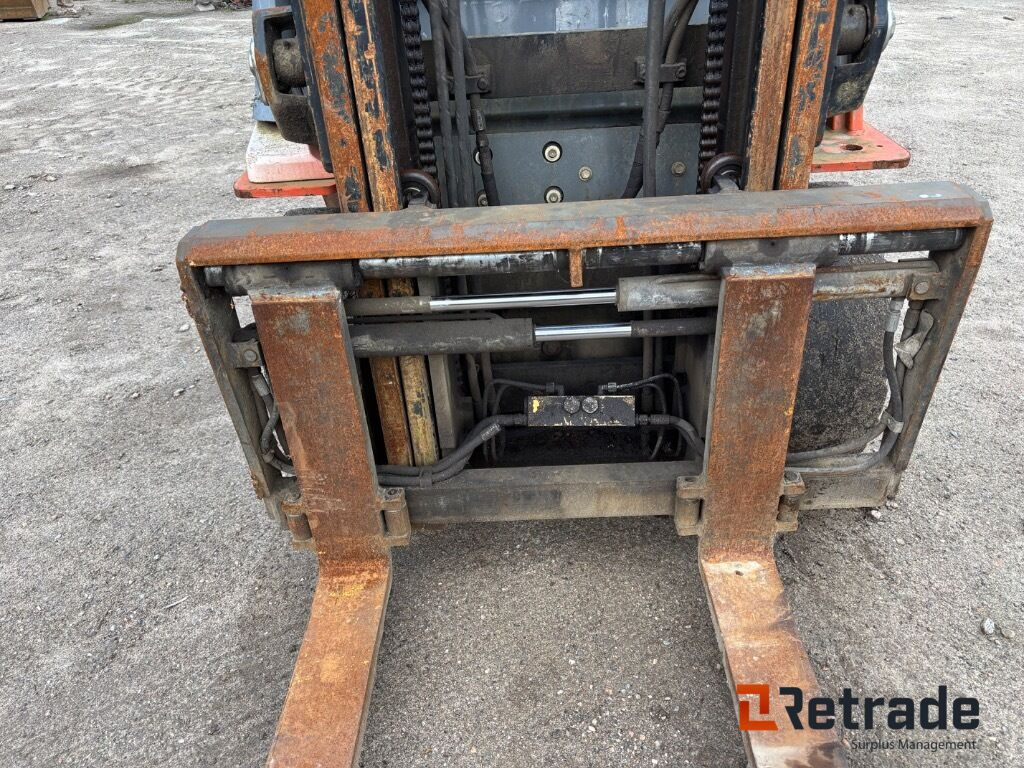 Forklift Toyota FGF 25 - Industrial equipment: picture 4 Forklift Toyota FGF 25 - Industrial equipment: picture 4