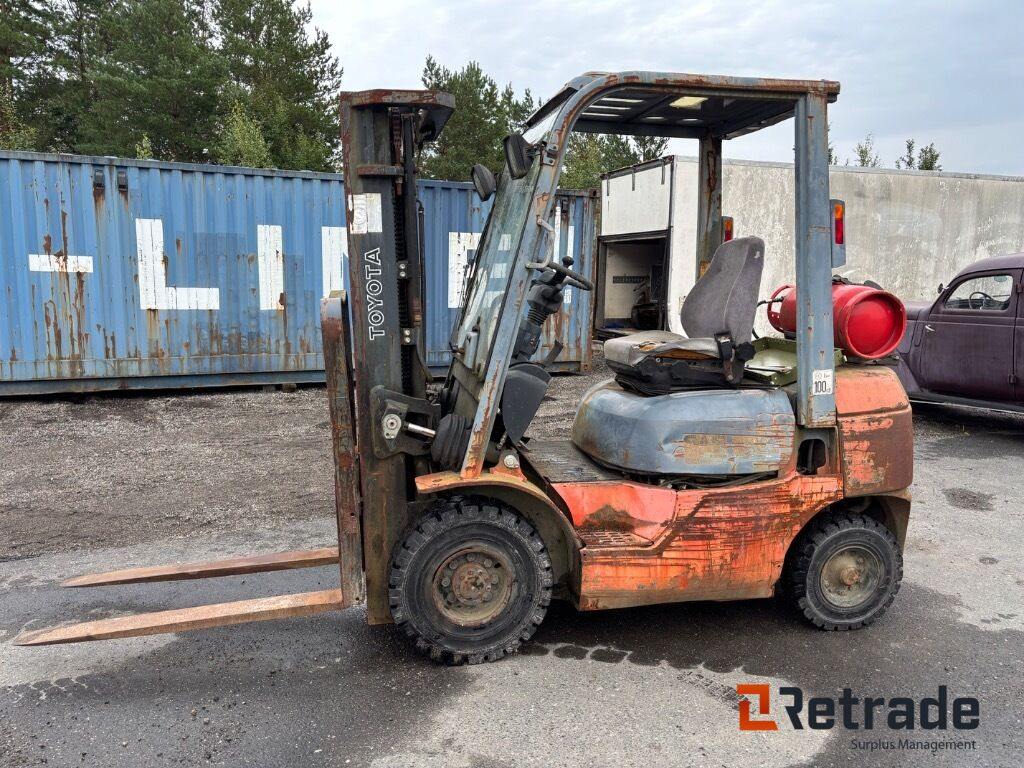 Toyota FGF 25 gass truck - Industrial equipment: picture 1 Toyota FGF 25 gass truck - Industrial equipment: picture 1