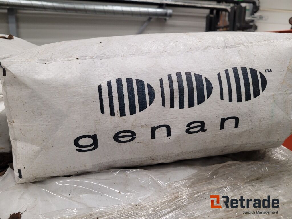 Gummigranulat Genan Ultra coarse - Other machinery: picture 5 Gummigranulat Genan Ultra coarse - Other machinery: picture 5