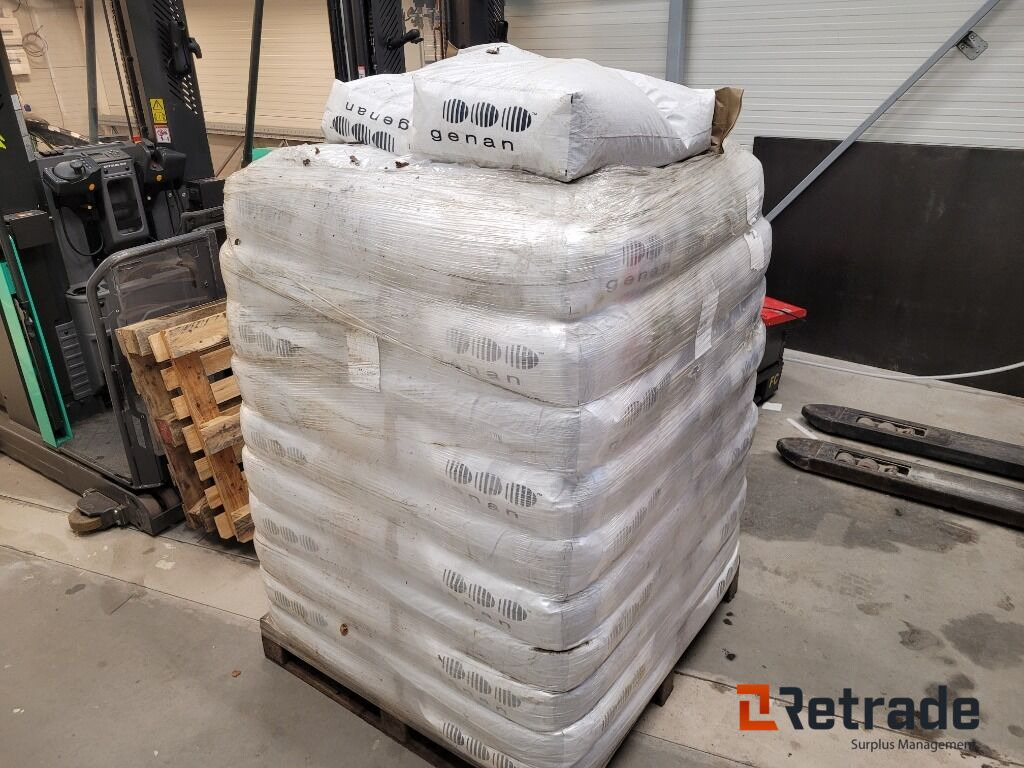 Gummigranulat Genan Ultra coarse - Other machinery: picture 2 Gummigranulat Genan Ultra coarse - Other machinery: picture 2