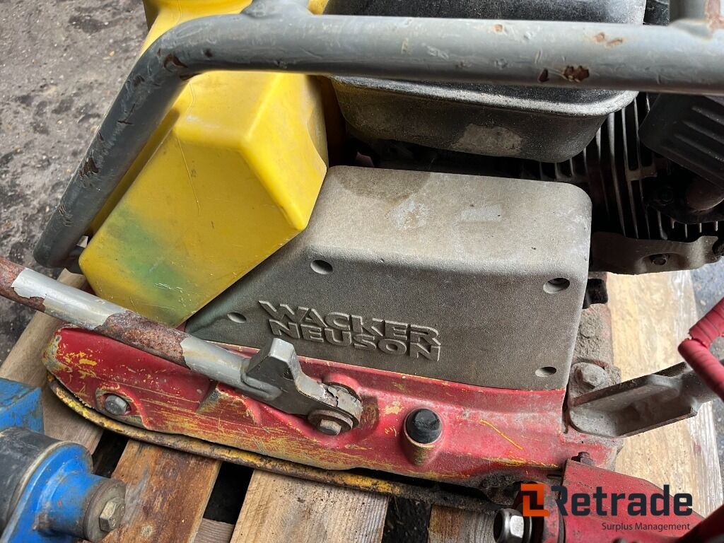 Pladevibrator Wacker/Neuson Plade vibrator - Construction equipment: picture 2 Pladevibrator Wacker/Neuson Plade vibrator - Construction equipment: picture 2