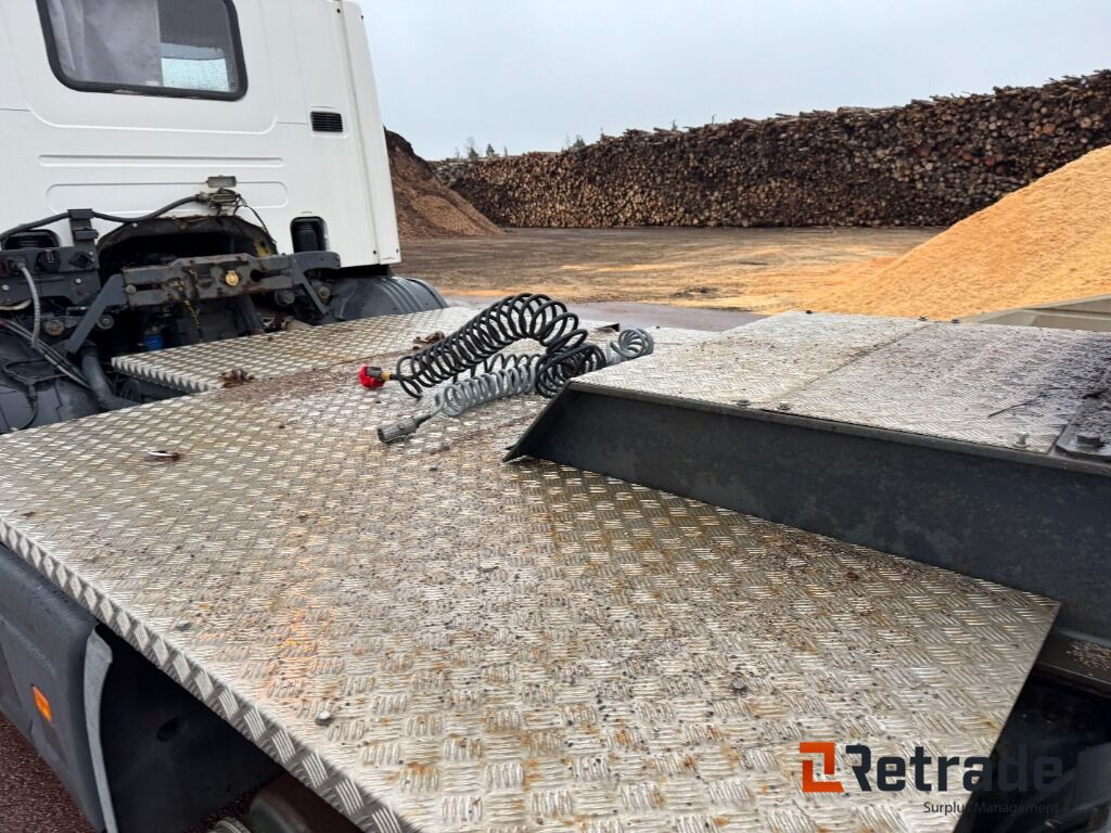 Tractor unit, Utility/ Special vehicle Dragbil Scania P94 6x2 motorredskap med plog: picture 28 Tractor unit, Utility/ Special vehicle Dragbil Scania P94 6x2 motorredskap med plog: picture 28