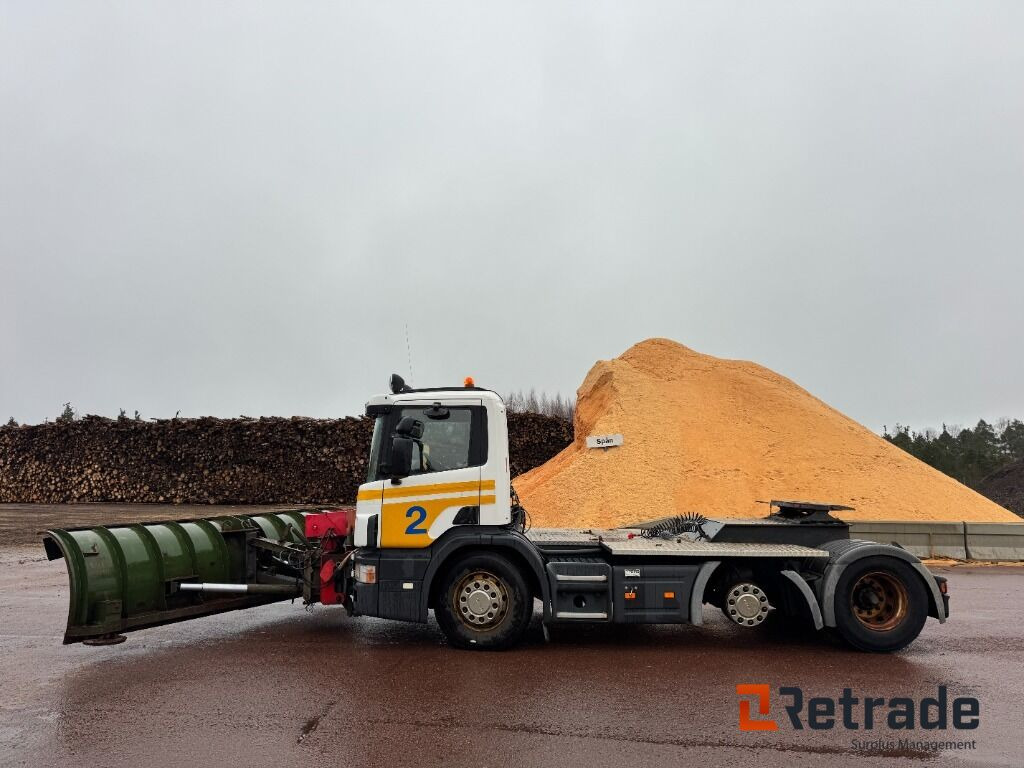 Tractor unit, Utility/ Special vehicle Dragbil Scania P94 6x2 motorredskap med plog: picture 8 Tractor unit, Utility/ Special vehicle Dragbil Scania P94 6x2 motorredskap med plog: picture 8